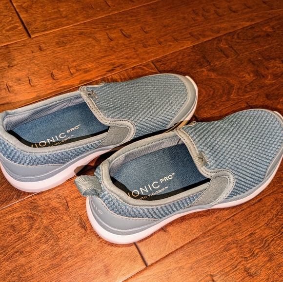 Vionic Womens Julianna Sz 5 Sage Green Slip-on Sneaker Mesh Work Shoe Comfort - Picture 4 of 12